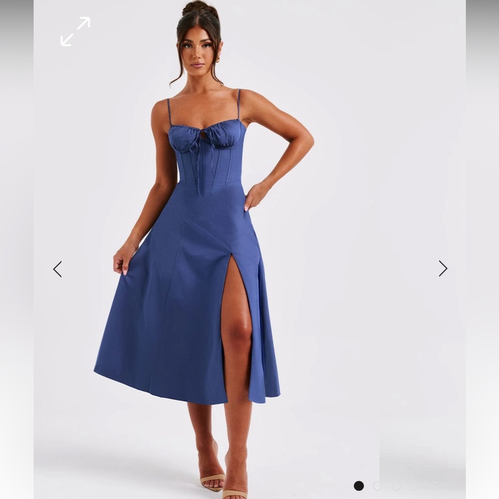 Elegant Blue Midi Dress